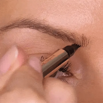 OFERTĂ 1+1 GRATUIT Creion Cosmetic pentru Sprâncene 3D
